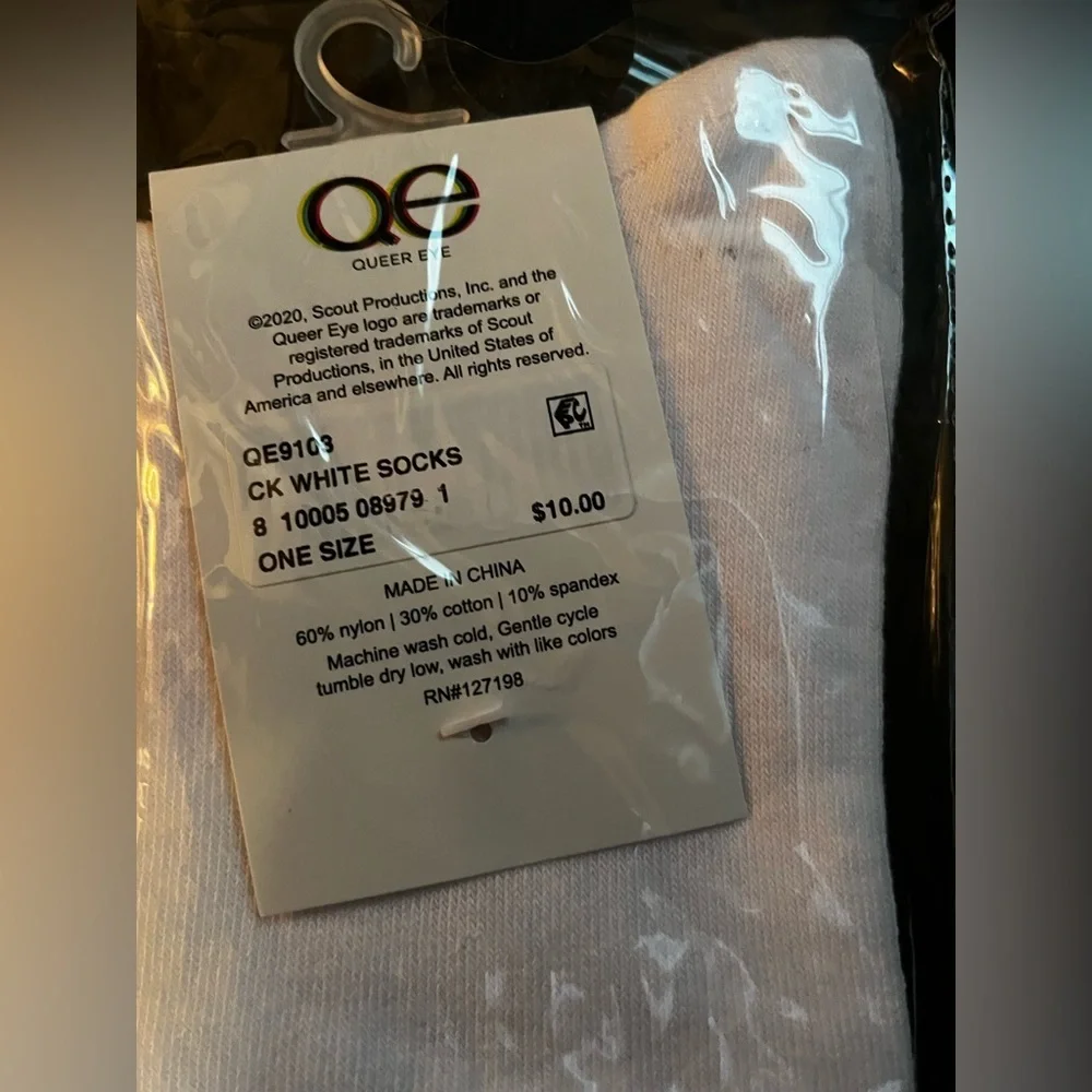 QE NWT Colorful Rainbow Stripe Women's Socks OS